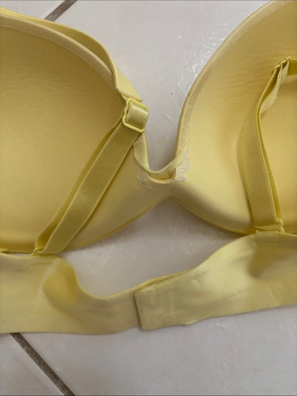 Ambrielle Light Yellow Smooth Moulded T-Shirt Bra